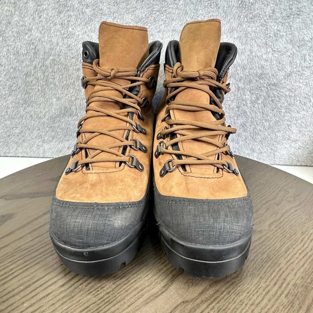 Bates Boots Mountain Combat Hiking Model E03400 GoreTex Vibram Outsole Mens 9W